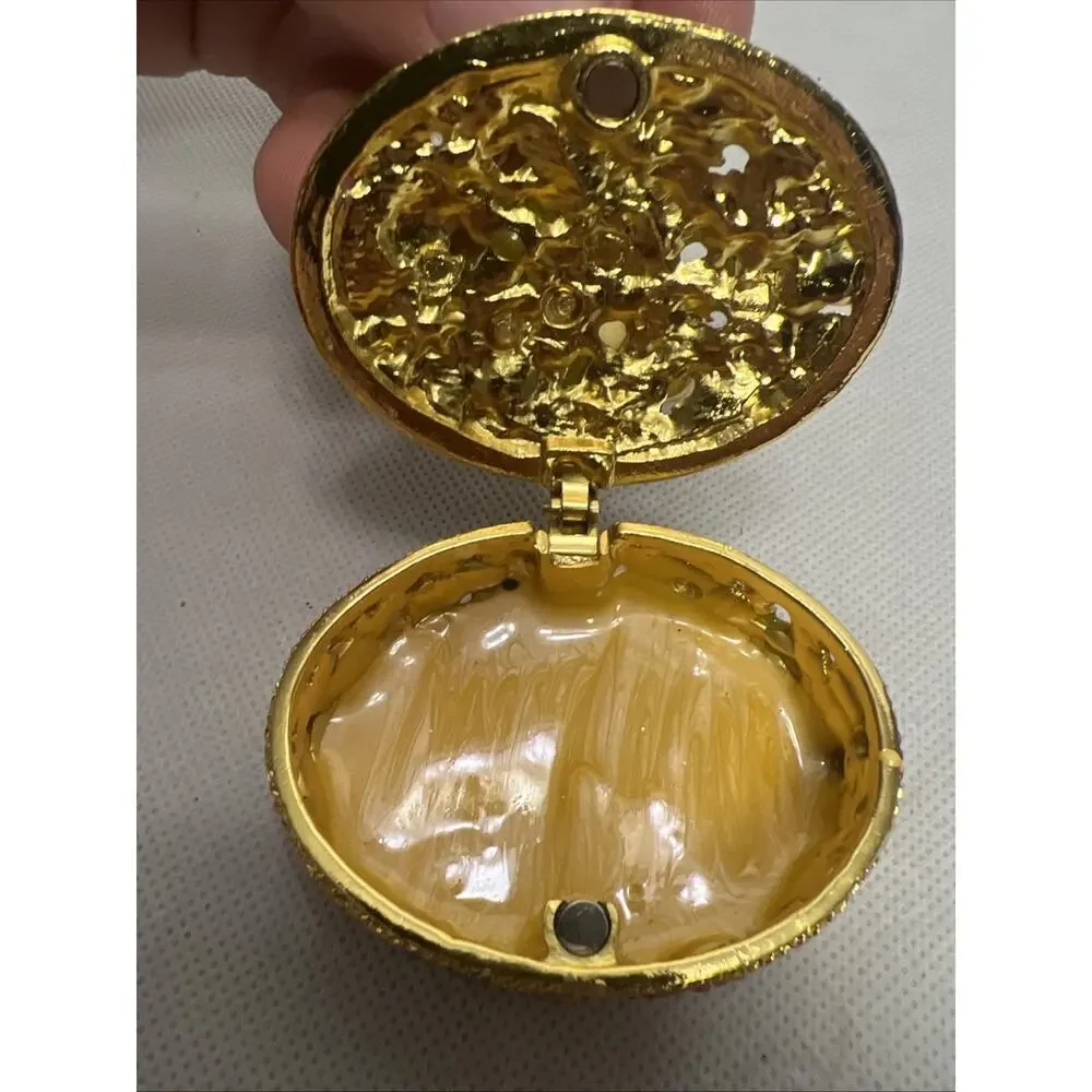 Beautiful Ornate Colorful Flower And Butterfly Trinket Box .6.3/ 4.7/ 3.5 cm